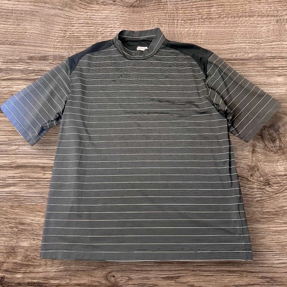 Antigua Golf Men's Gray Striped Shirt Size Large - Picture 1 of 4